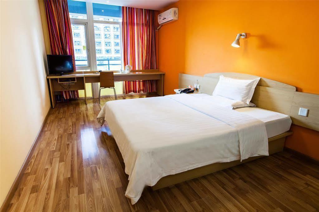 7 Days Inn Guangzhou Buitenkant foto