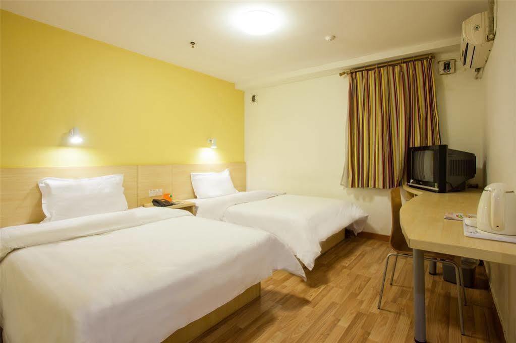 7 Days Inn Guangzhou Buitenkant foto
