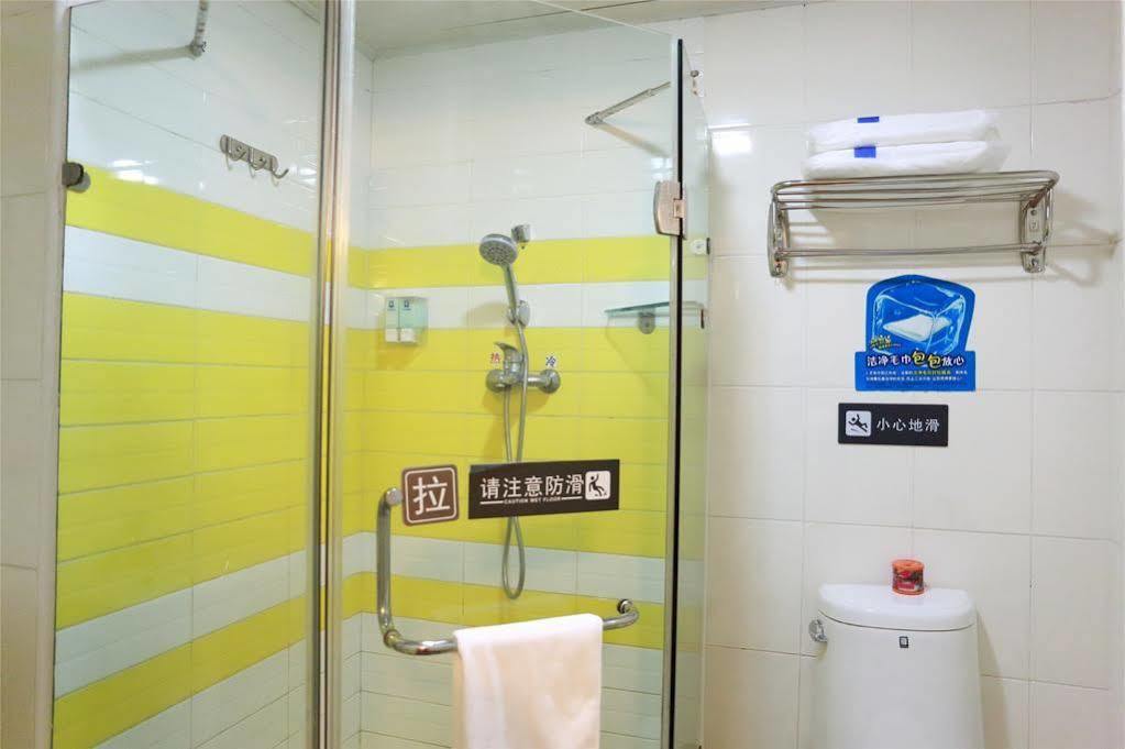 7 Days Inn Guangzhou Buitenkant foto